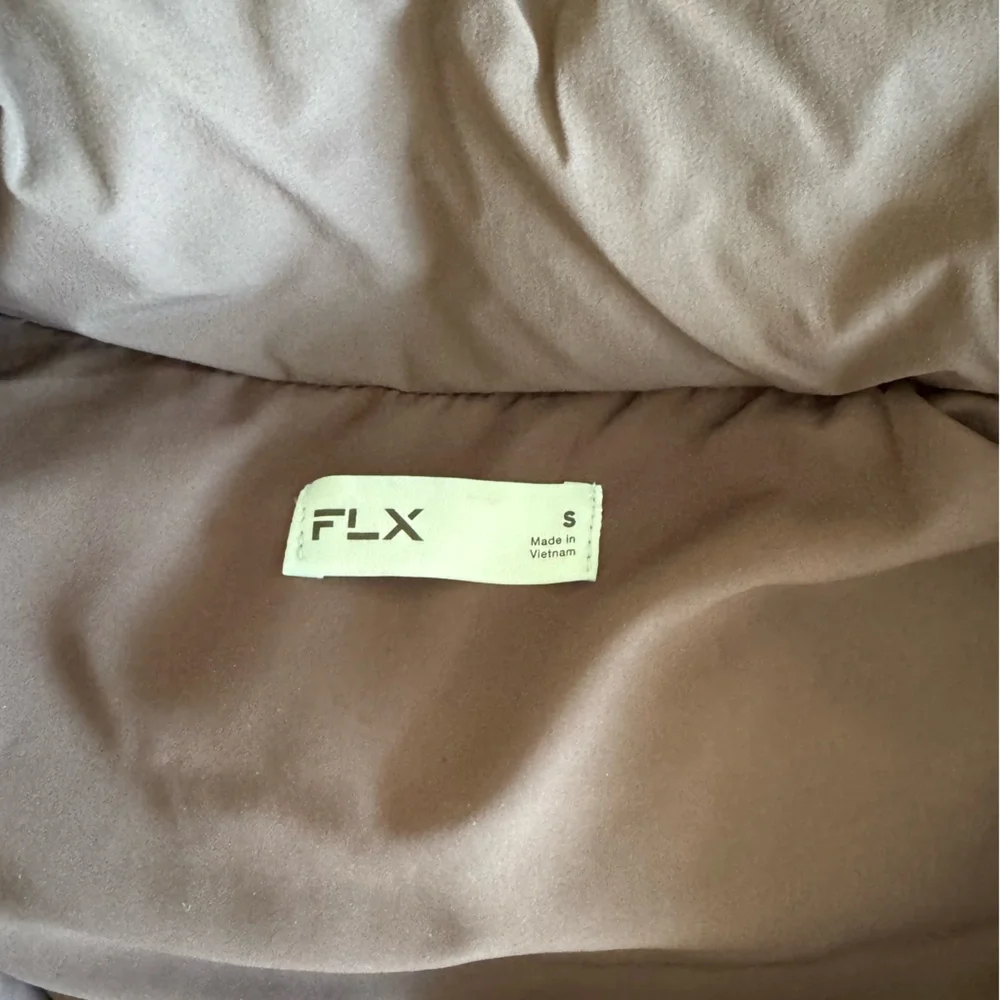 Women's FLX Cropped Puffer Vest - Brown size Small - Picture 3 of 4